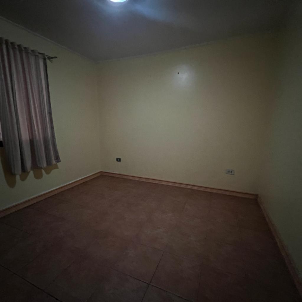 AMPLIA CASA - CALLE VAN BUREN.-